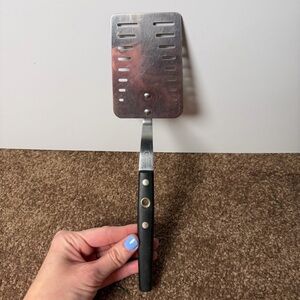 Vintage Arrowhead FLINT Stainless Steel Slotted 10” Spatula Wood Handle